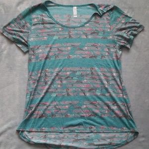 NWOT Lularoe Medium Classic T